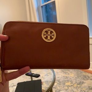 Tory Burch wallet tan leather
